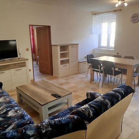 Apartmany Pod Baruncinou Skolou Česká Skalice المظهر الخارجي الصورة