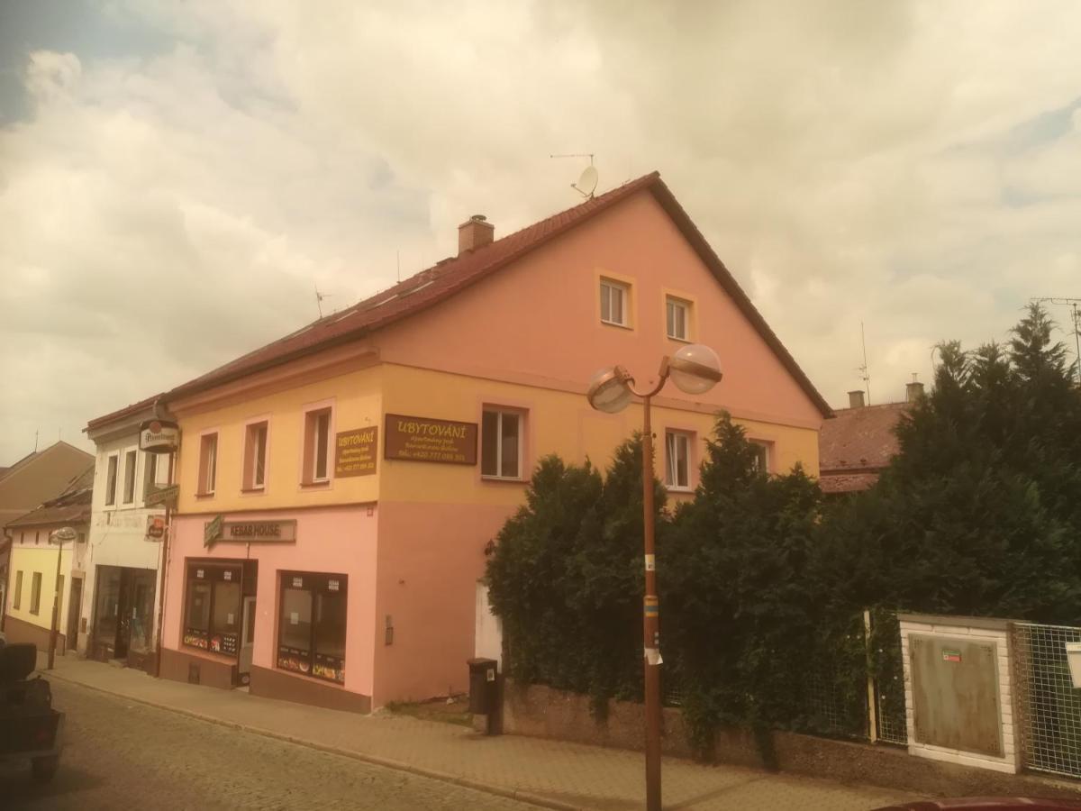 Apartmany Pod Baruncinou Skolou Česká Skalice المظهر الخارجي الصورة